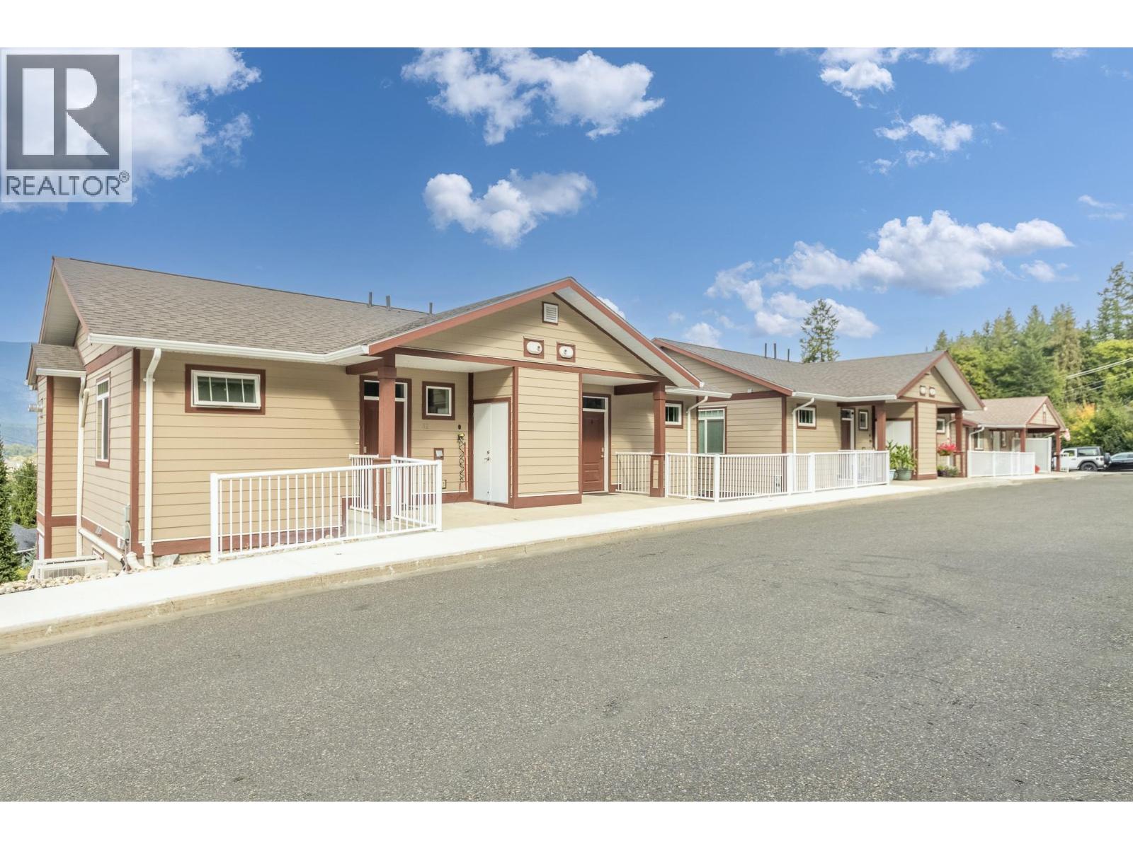 1070 1 Street Se Unit# 27, Salmon Arm, British Columbia  V1E 0B6 - Photo 25 - 10401757