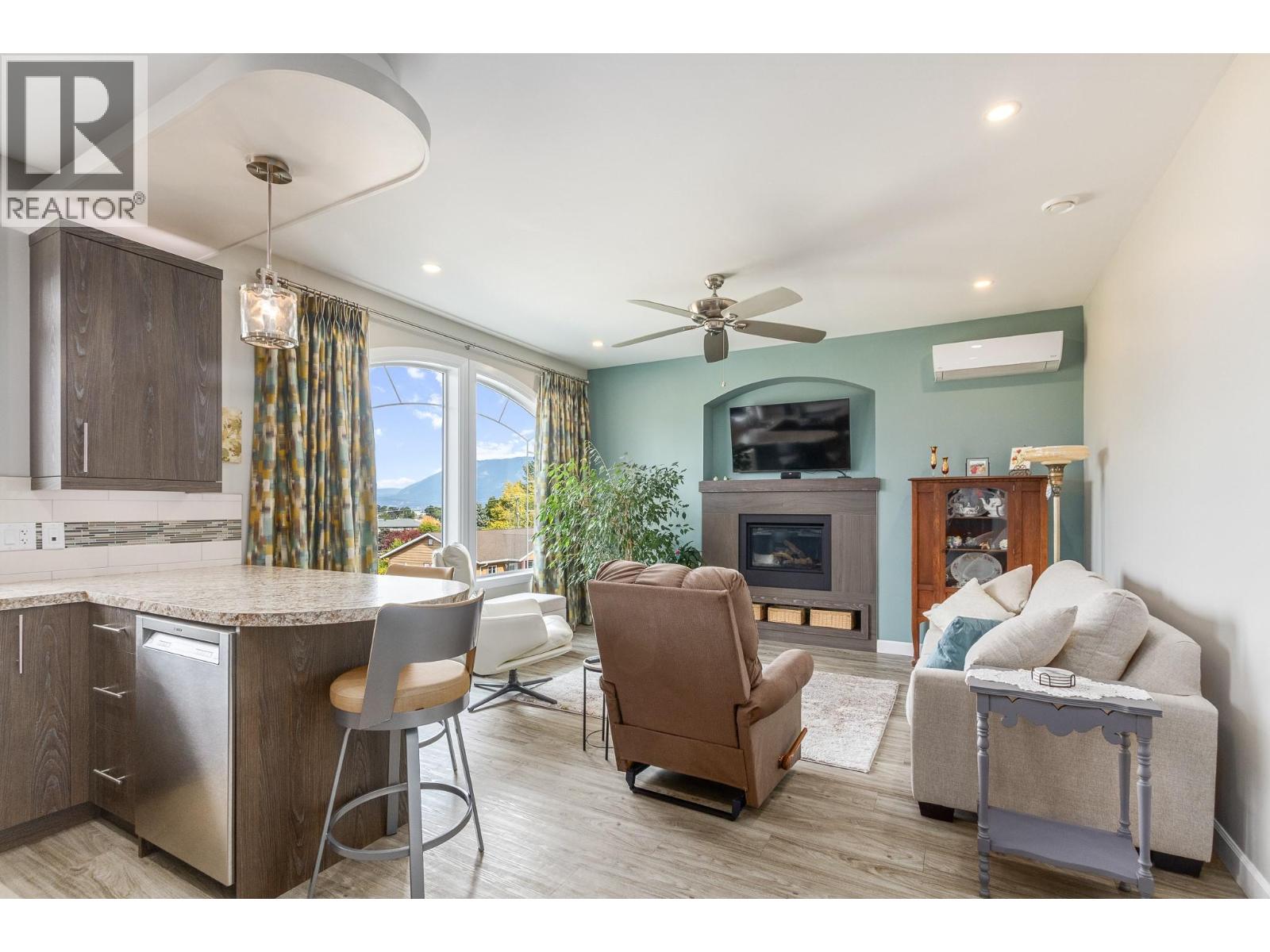 1070 1 Street Se Unit# 27, Salmon Arm, British Columbia  V1E 0B6 - Photo 5 - 10401757