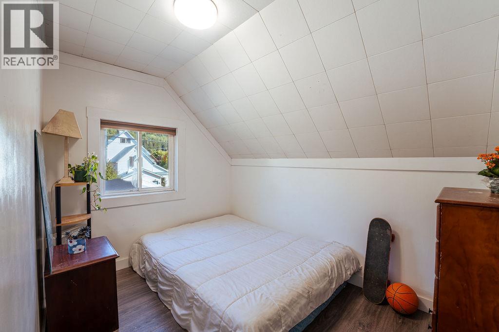 204 Third Street E, Revelstoke, British Columbia  V0E 2S0 - Photo 11 - 10400117