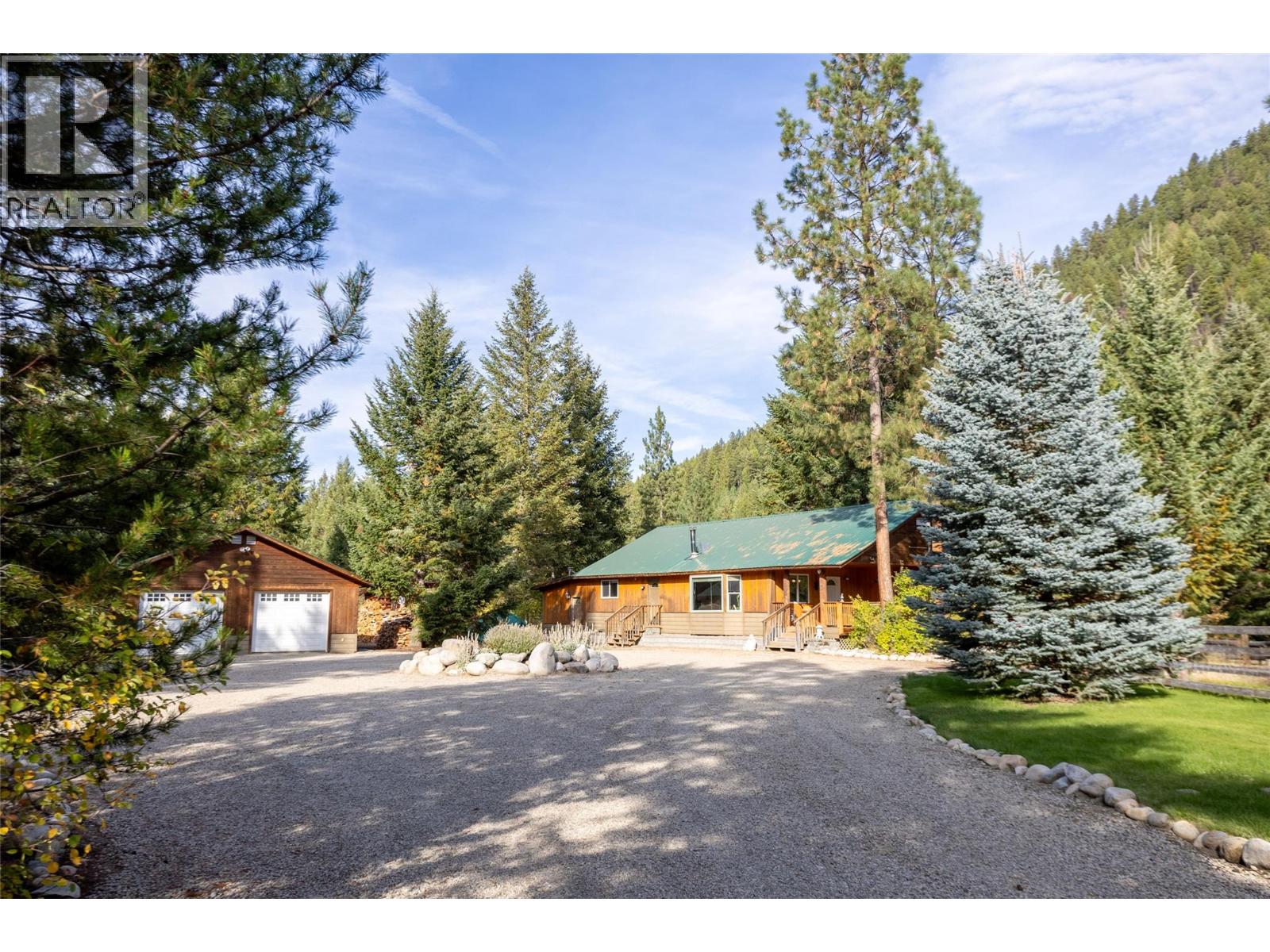50 Taylor Way, Beaverdell, British Columbia  V0H 1A0 - Photo 1 - 10401411