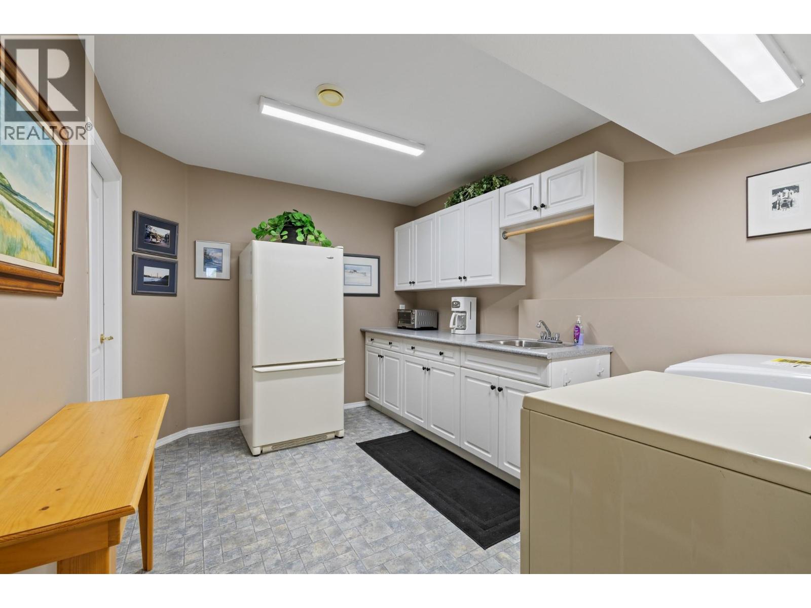 2300 Silver Place Unit# 3, Kelowna, British Columbia  V1V 2L5 - Photo 53 - 10401817