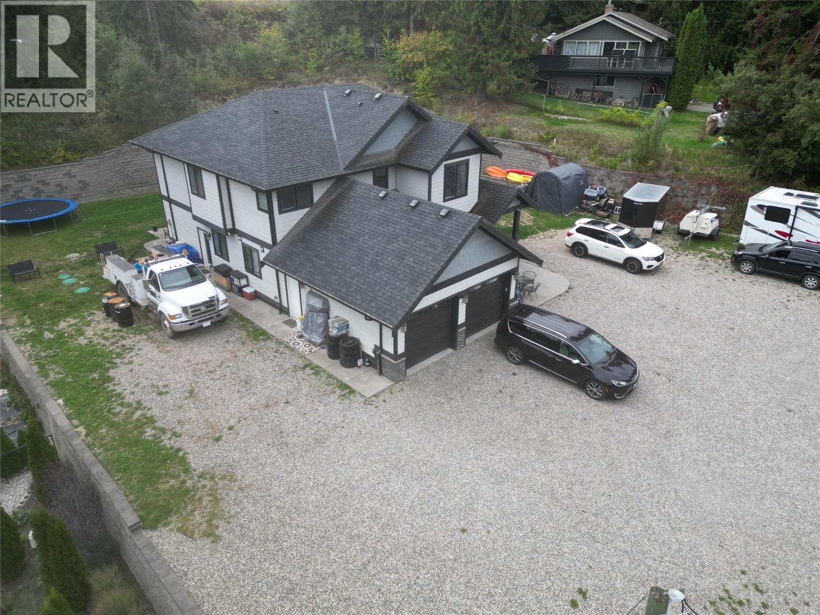 2446 Centennial Drive, Blind Bay, British Columbia  V0E 1H0 - Photo 10 - 10401766