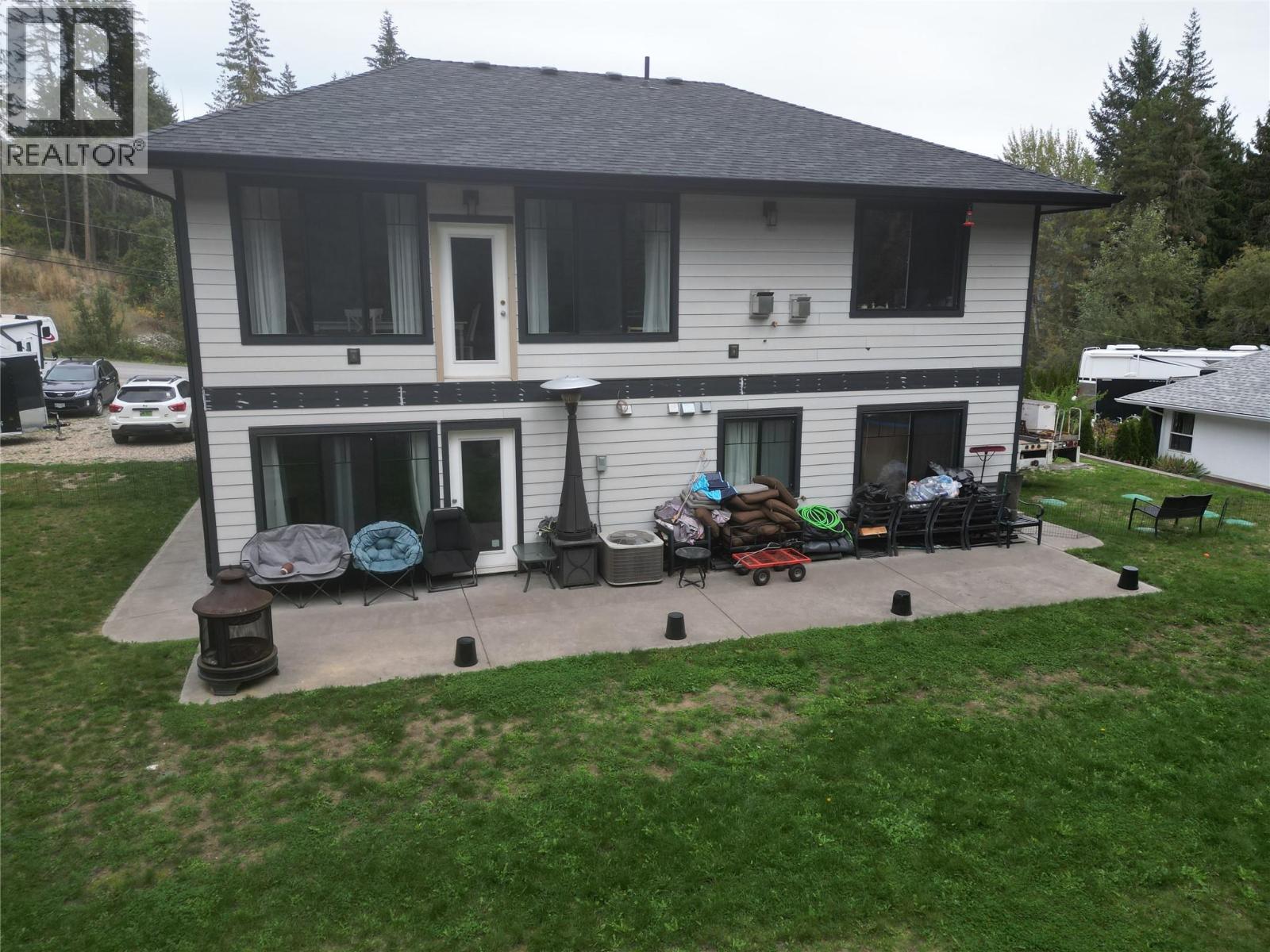 2446 Centennial Drive, Blind Bay, British Columbia  V0E 1H0 - Photo 11 - 10401766
