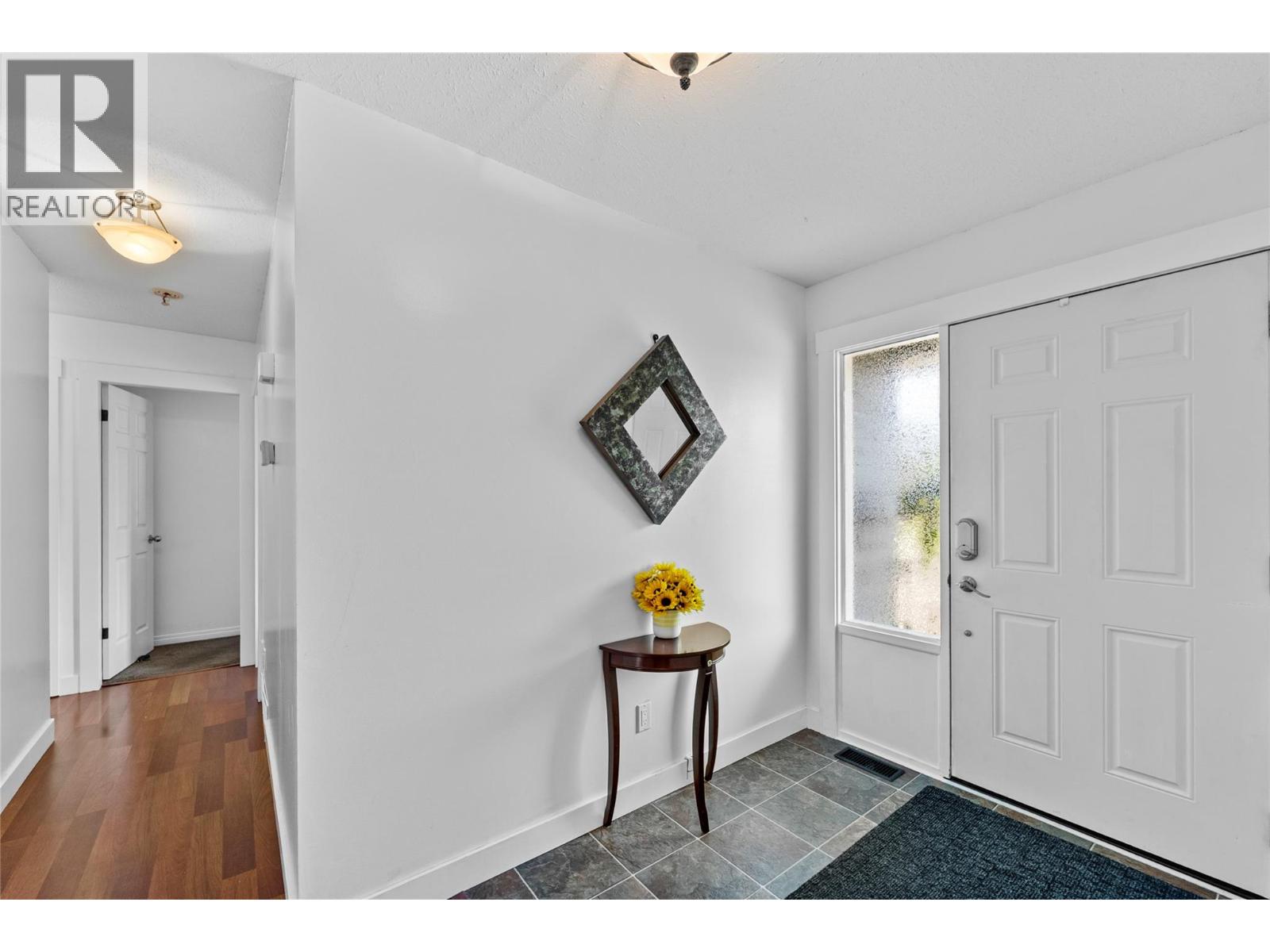 593 Braemar Drive, Kamloops, British Columbia  V1S 1H6 - Photo 3 - 10401884