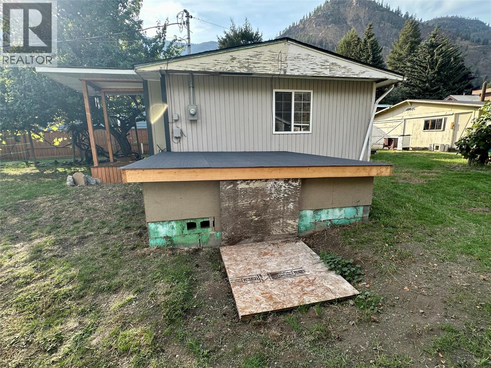 2632 6th Street, Olalla, British Columbia  V0X 1N0 - Photo 33 - 10401549