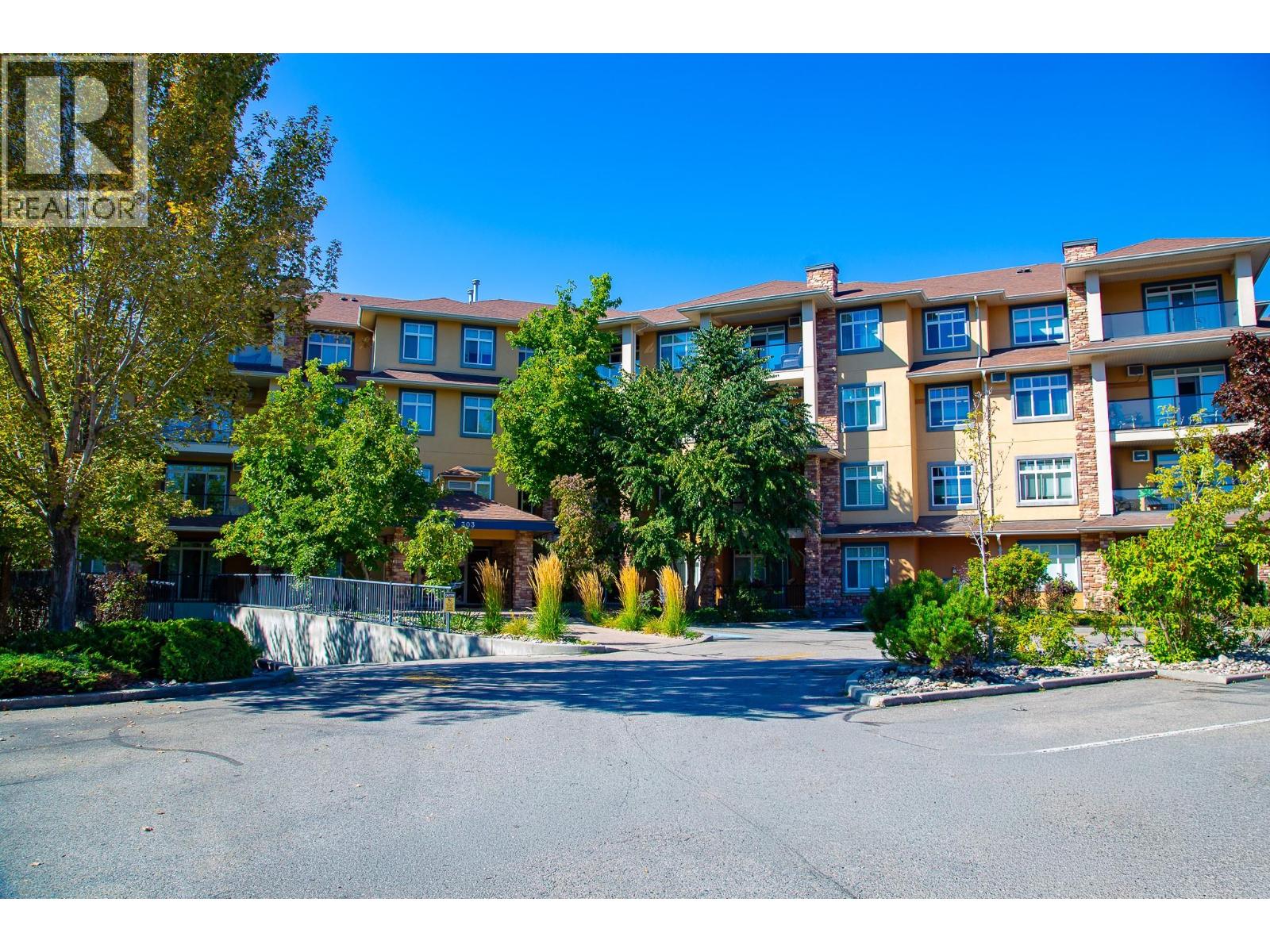 303 Whitman Road Unit# 304, Kelowna, British Columbia  V1V 2P3 - Photo 1 - 10401855