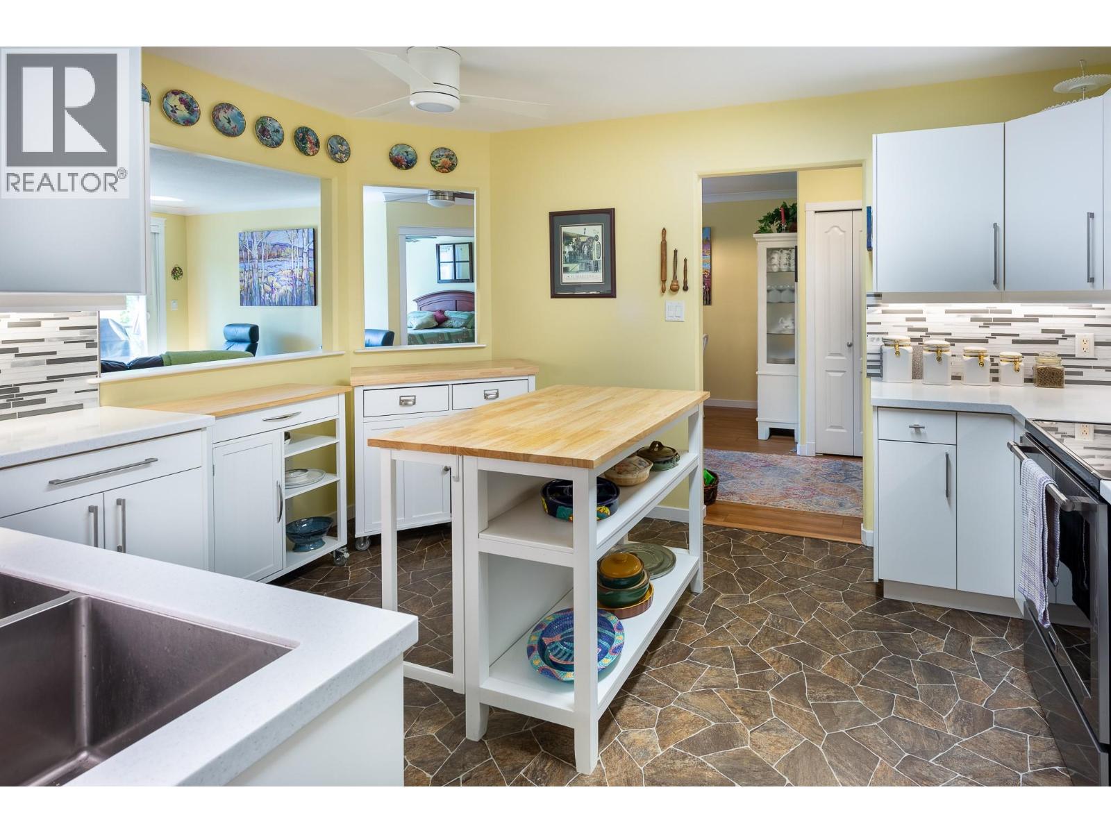 303 Whitman Road Unit# 304, Kelowna, British Columbia  V1V 2P3 - Photo 12 - 10401855