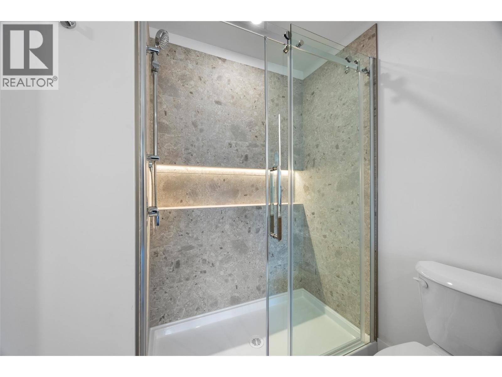 5044 Sun Rivers Drive, Kamloops, British Columbia  V2H 0E7 - Photo 10 - 10401743