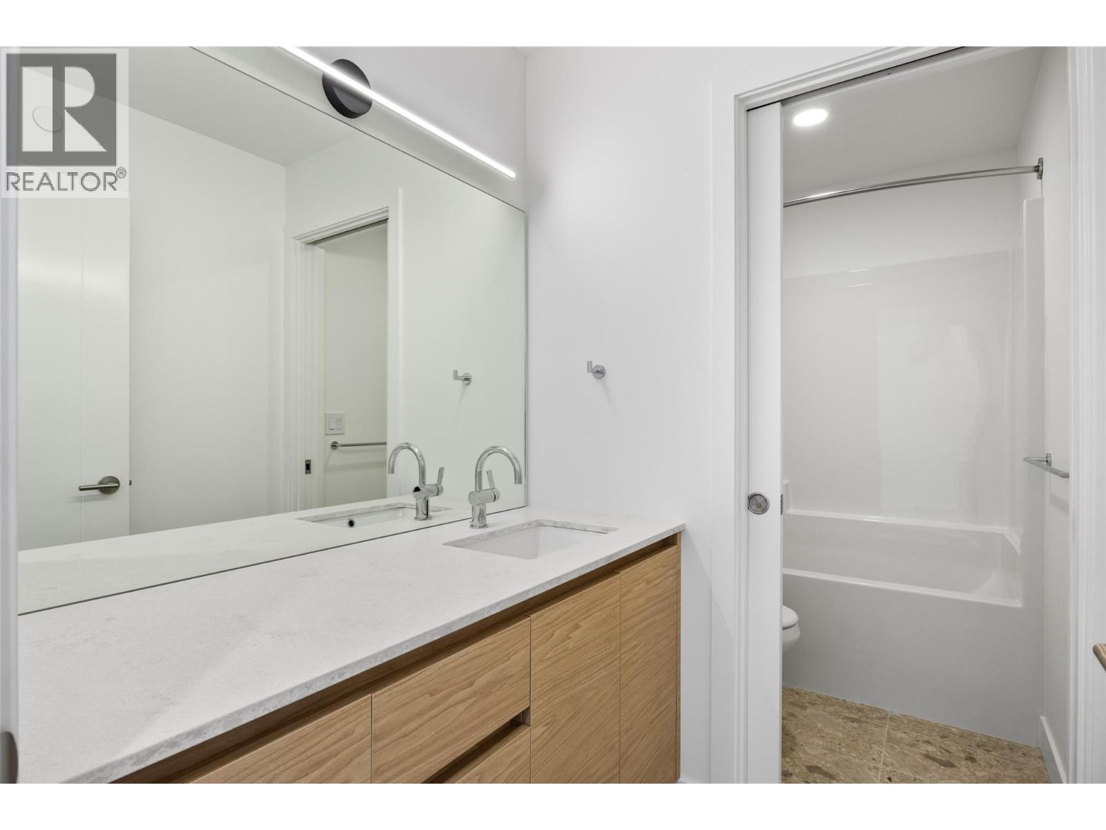 5044 Sun Rivers Drive, Kamloops, British Columbia  V2H 0E7 - Photo 12 - 10401743