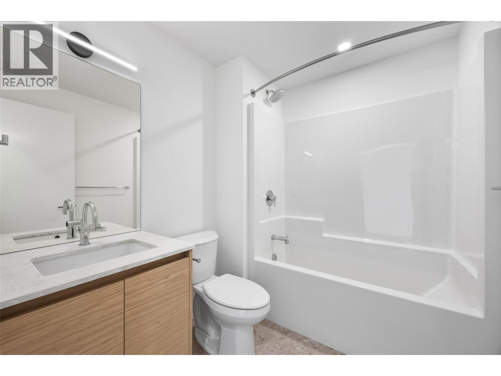 5044 Sun Rivers Drive, Kamloops, British Columbia  V2H 0E7 - Photo 16 - 10401743