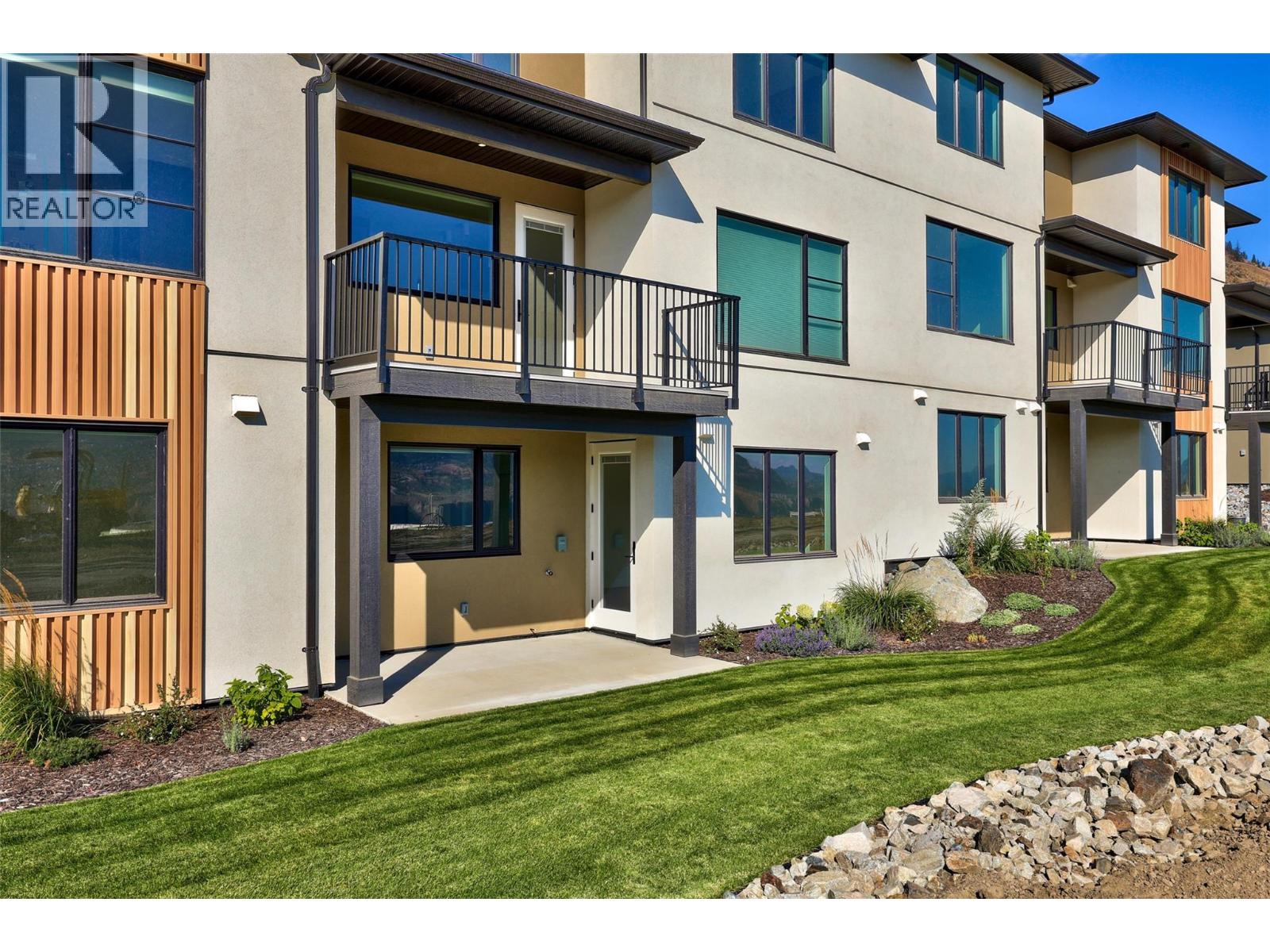 5044 Sun Rivers Drive, Kamloops, British Columbia  V2H 0E7 - Photo 19 - 10401743