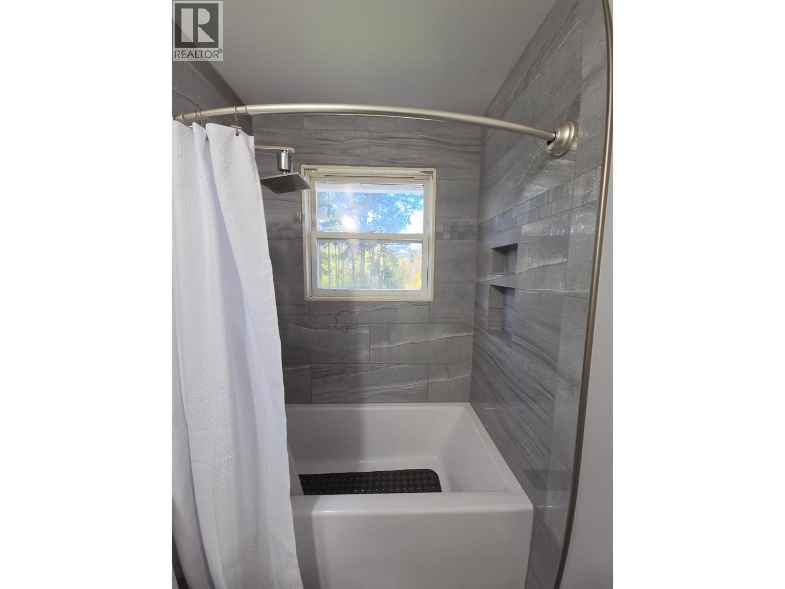 4909 45 Street Ne, Chetwynd, British Columbia  V0C 1J0 - Photo 22 - 10401739