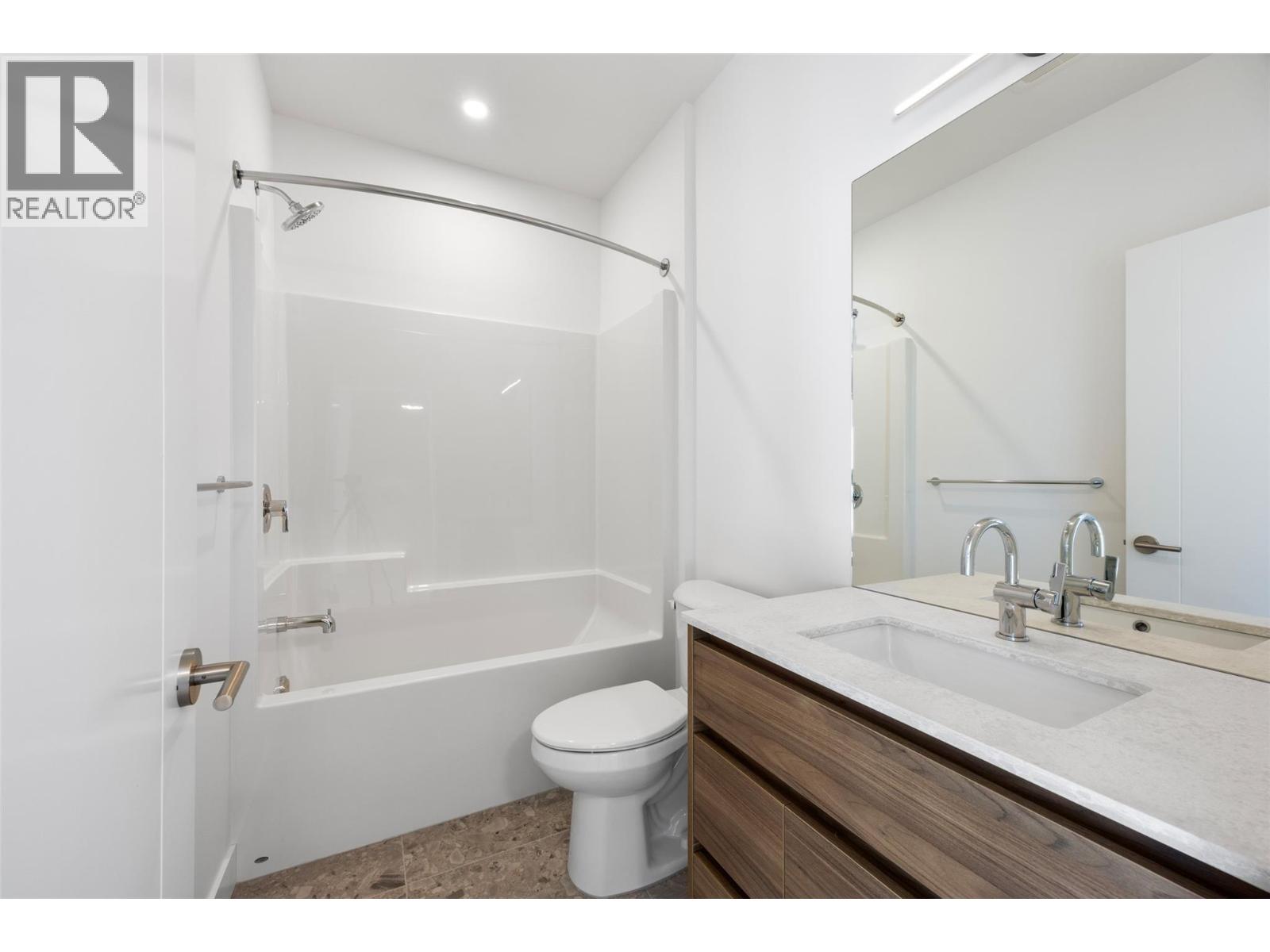 5048 Sun Rivers Drive, Kamloops, British Columbia  V2H 0E7 - Photo 14 - 10401735