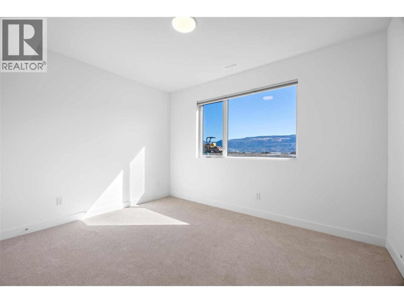 5048 Sun Rivers Drive, Kamloops, British Columbia  V2H 0E7 - Photo 15 - 10401735