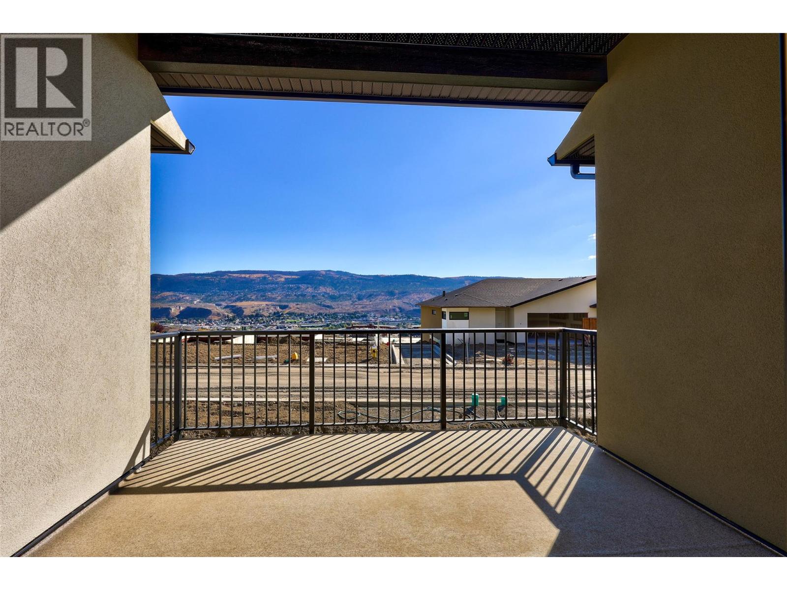 5048 Sun Rivers Drive, Kamloops, British Columbia  V2H 0E7 - Photo 5 - 10401735