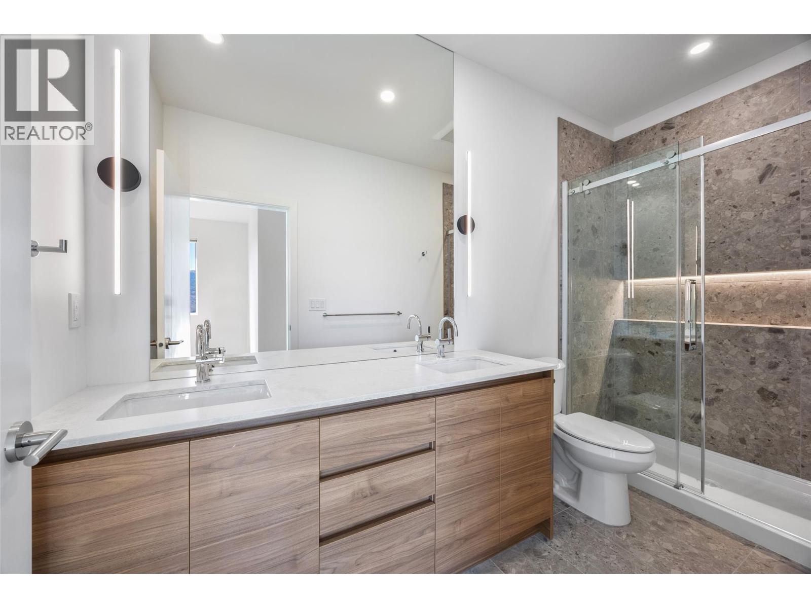 5048 Sun Rivers Drive, Kamloops, British Columbia  V2H 0E7 - Photo 9 - 10401735