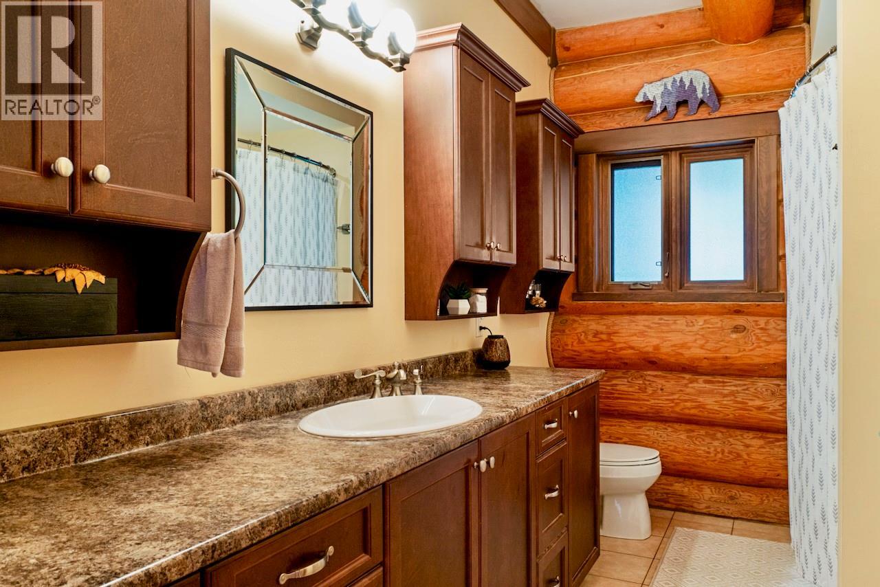 2380 Wm Brown Road, Magna Bay, British Columbia  V0E 1M7 - Photo 46 - 10401066