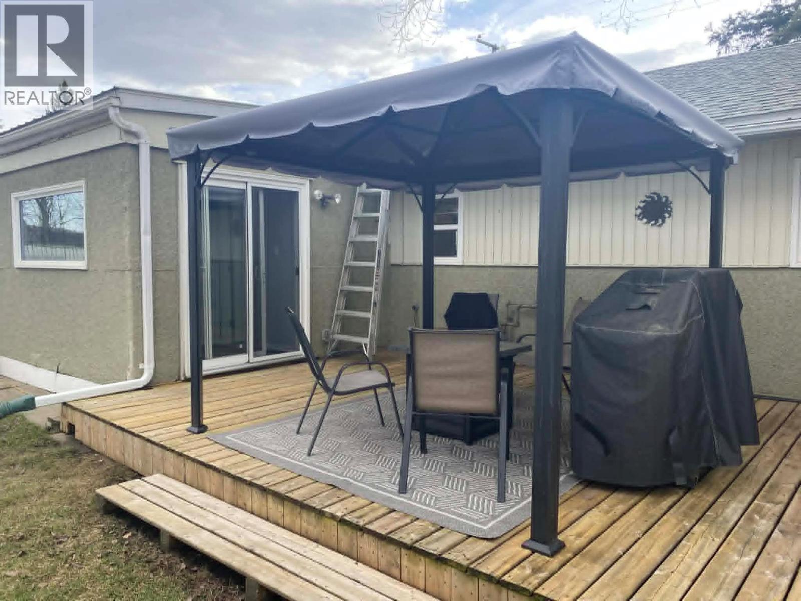 4616 50 Avenue, Chetwynd, British Columbia  V0C 1J0 - Photo 10 - 10401906