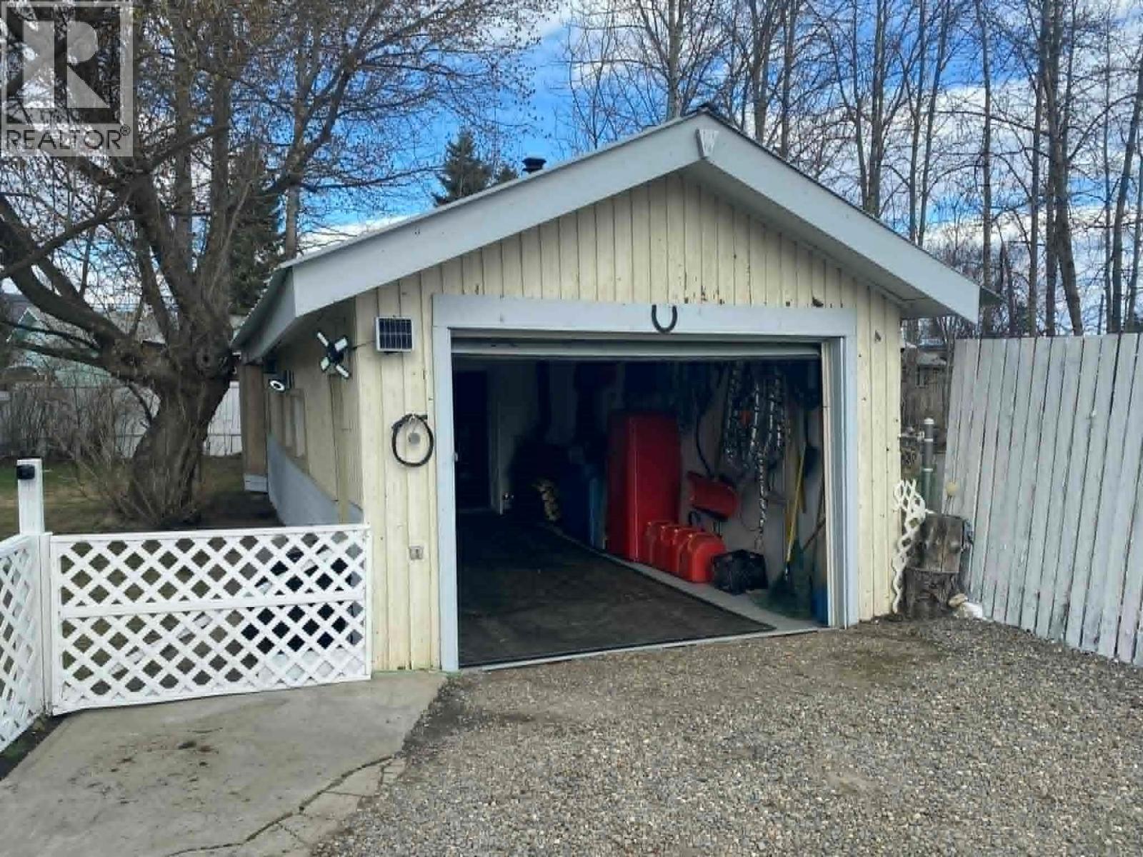 4616 50 Avenue, Chetwynd, British Columbia  V0C 1J0 - Photo 15 - 10401906