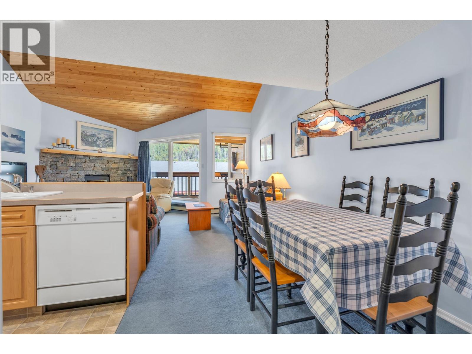 330 Strayhorse Road Unit# 318, Apex Mountain, British Columbia  V2A 0E2 - Photo 4 - 10401742