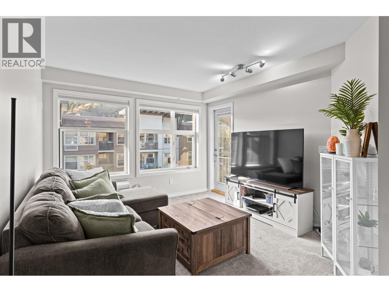 533 Yates Road Unit# 411, Kelowna, British Columbia  V1V 2T8 - Photo 1 - 10401635