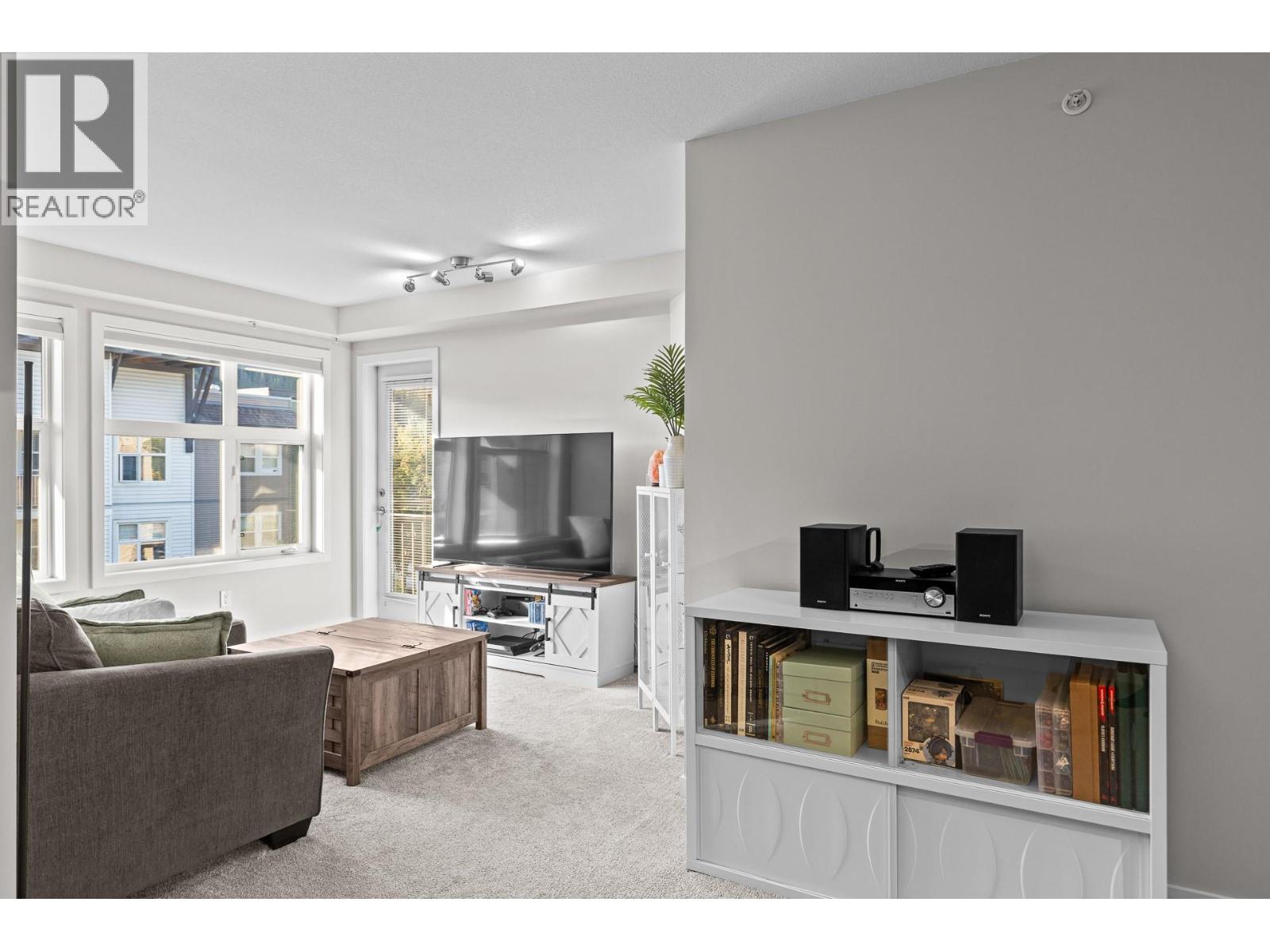 533 Yates Road Unit# 411, Kelowna, British Columbia  V1V 2T8 - Photo 3 - 10401635