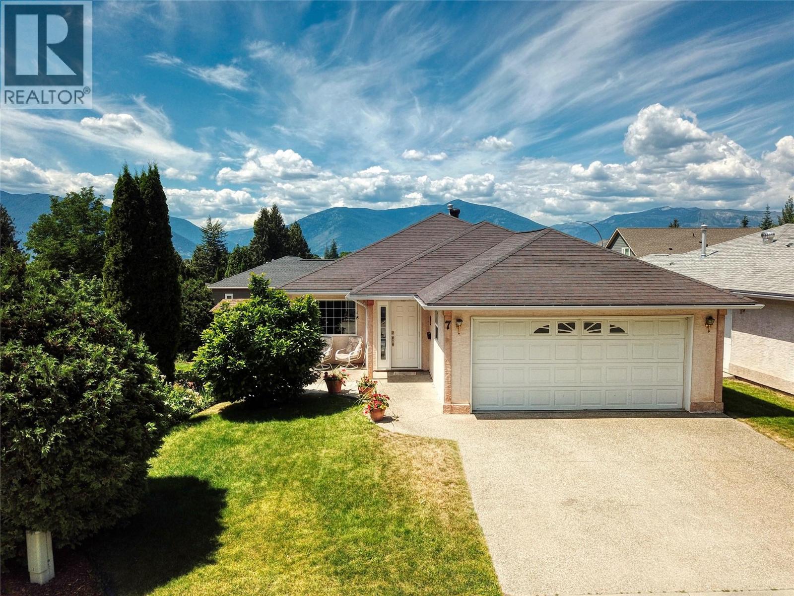 420 20th  N Avenue Unit# 7, Creston, British Columbia  V0B 1G5 - Photo 1 - 10401406