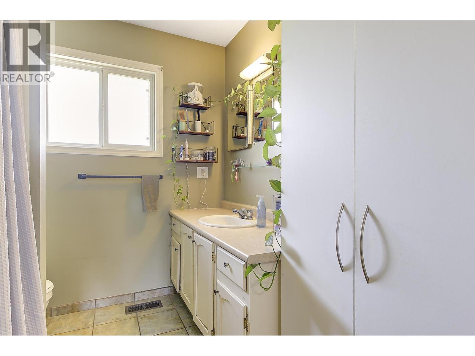 1360 Elm Street, Kelowna, British Columbia  V1Y 3W6 - Photo 17 - 10401590