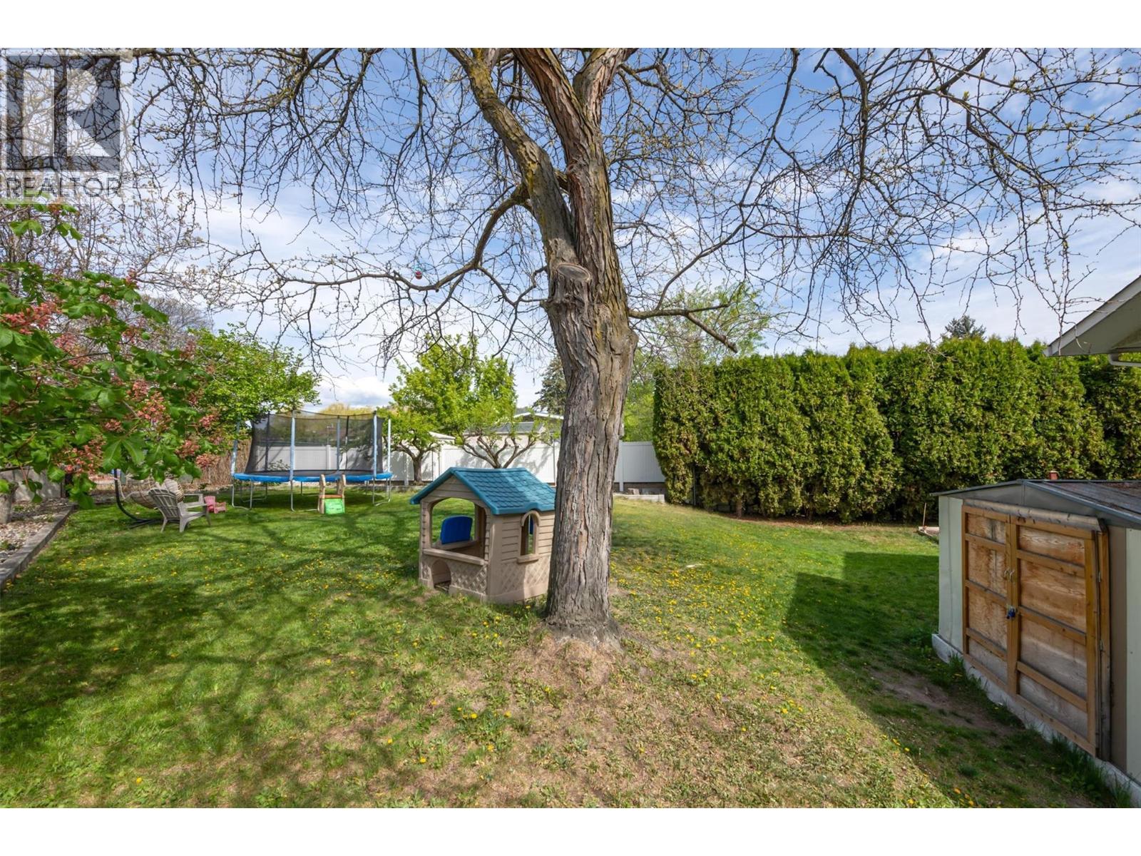 1360 Elm Street, Kelowna, British Columbia  V1Y 3W6 - Photo 34 - 10401590