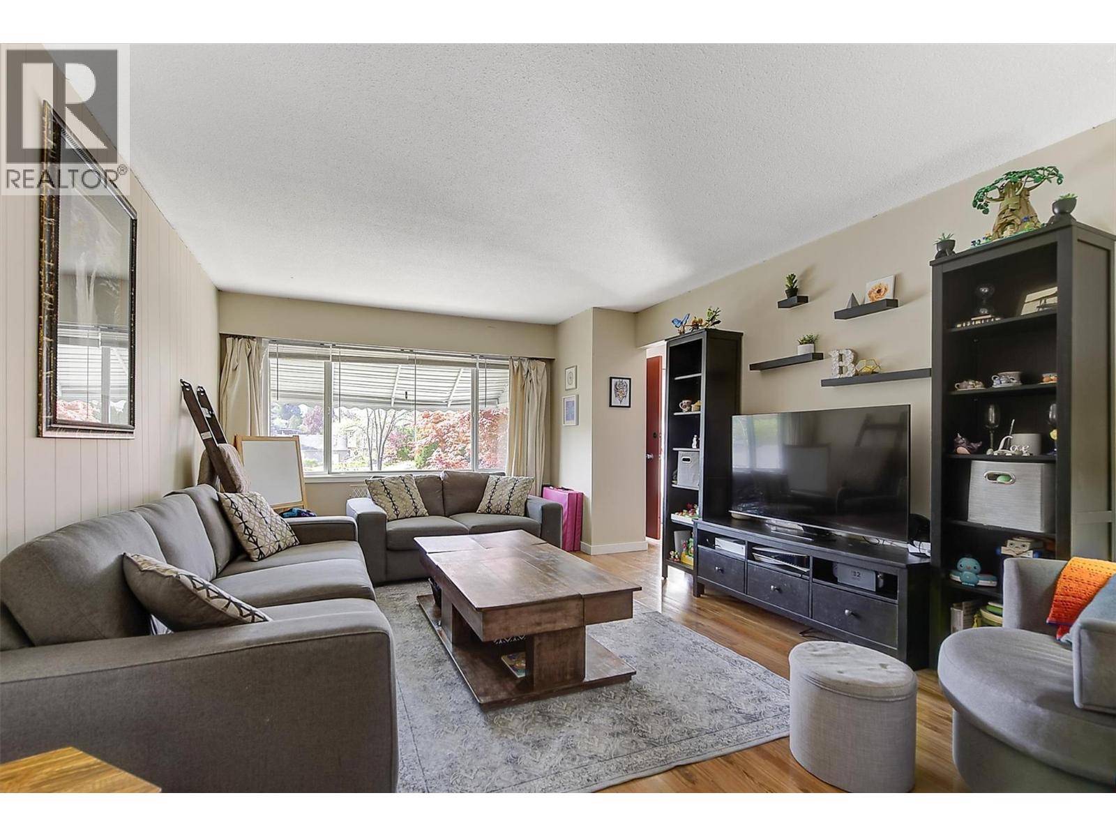 1360 Elm Street, Kelowna, British Columbia  V1Y 3W6 - Photo 7 - 10401590