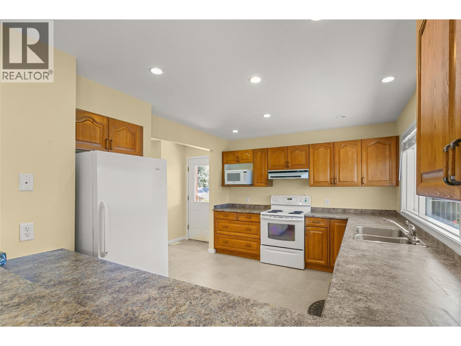 16575 Toby Road, Lake Country, British Columbia  V4V 1C3 - Photo 12 - 10401674