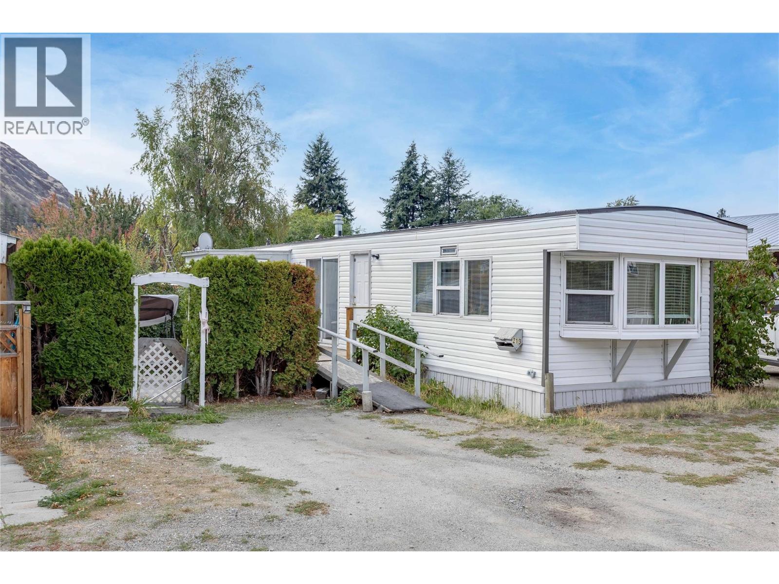 1699 Ross Road Unit# 213, West Kelowna, British Columbia  V1Z 1L8 - Photo 2 - 10401416
