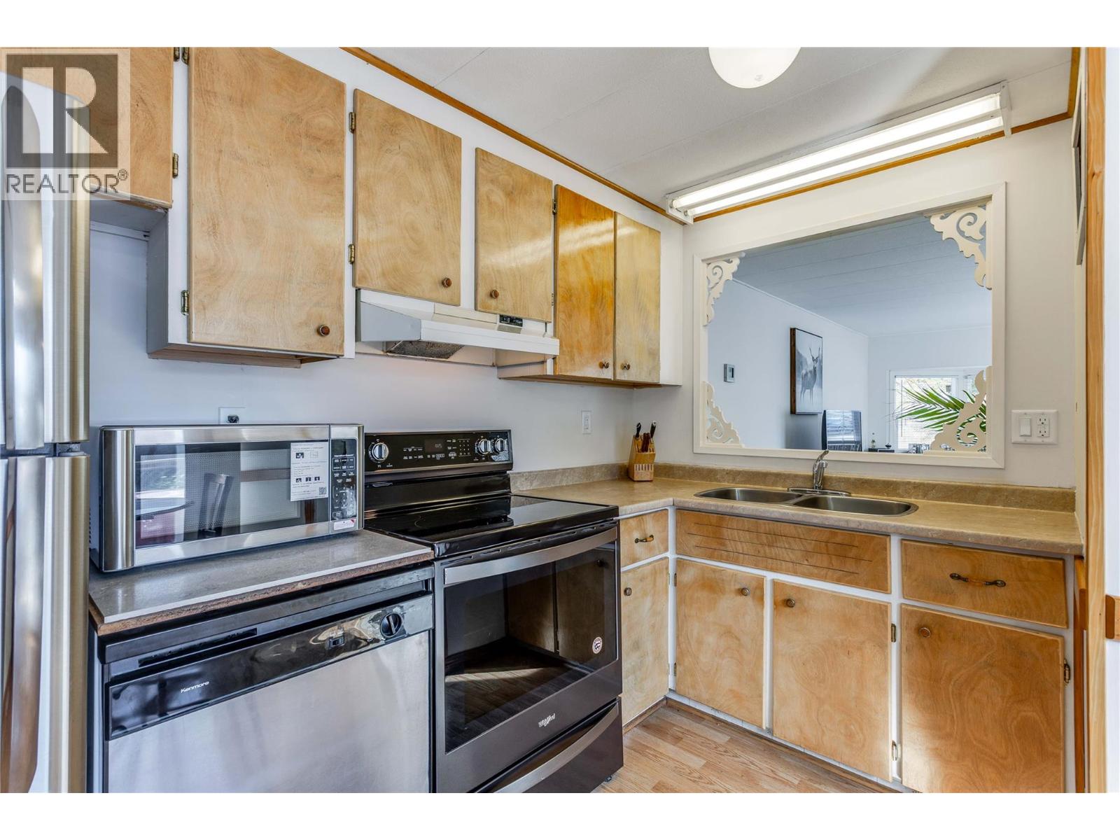 1699 Ross Road Unit# 213, West Kelowna, British Columbia  V1Z 1L8 - Photo 5 - 10401416