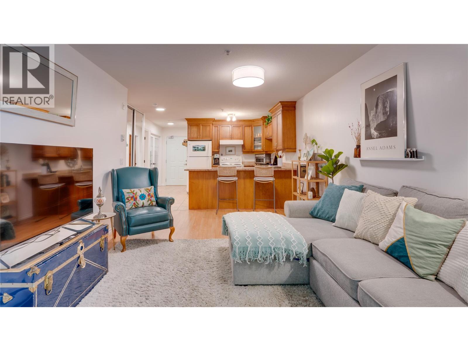 1965 Pandosy Street Unit# 105, Kelowna, British Columbia  V1Y 1R9 - Photo 2 - 10401901