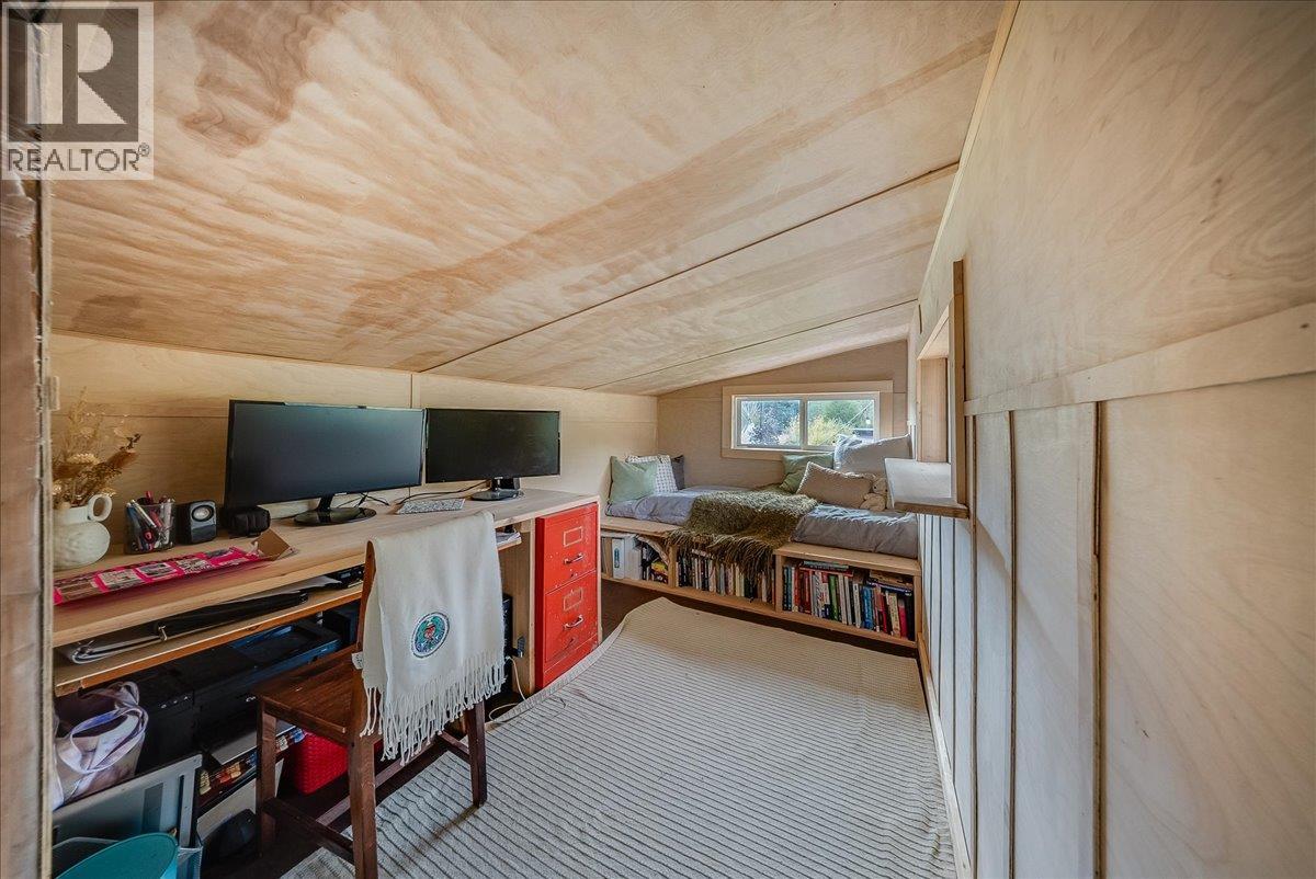 2396 Nault Road, Pass Creek, British Columbia  V1N 4T5 - Photo 32 - 10401860