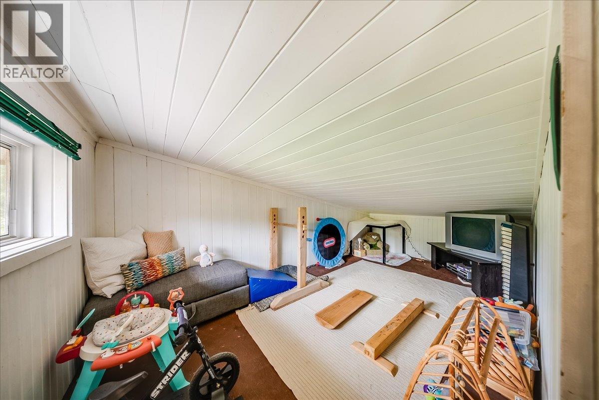 2396 Nault Road, Pass Creek, British Columbia  V1N 4T5 - Photo 33 - 10401860