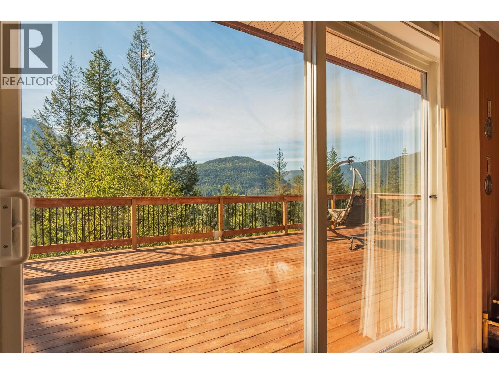 2396 Nault Road, Pass Creek, British Columbia  V1N 4T5 - Photo 36 - 10401860