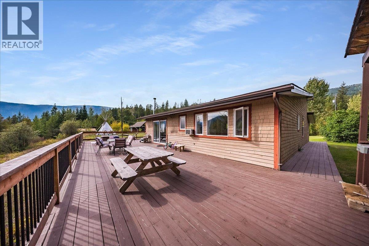2396 Nault Road, Pass Creek, British Columbia  V1N 4T5 - Photo 61 - 10401860
