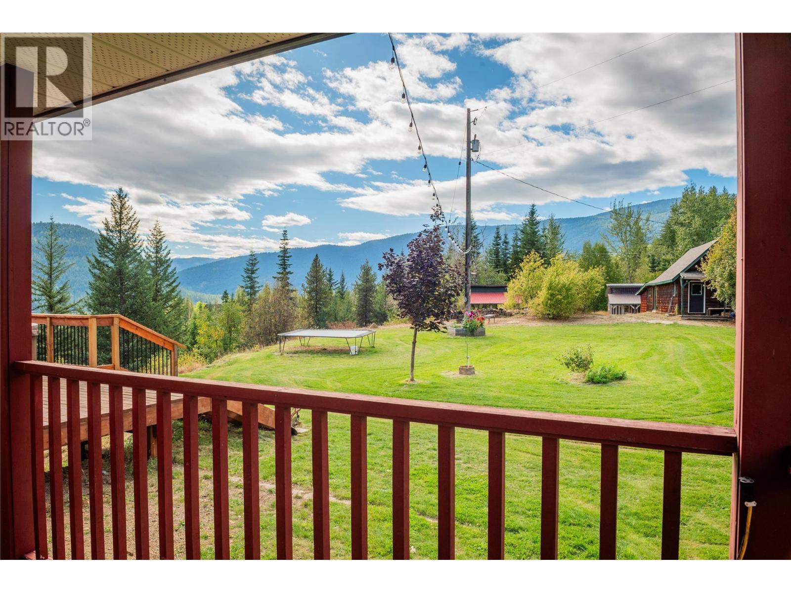 2396 Nault Road, Pass Creek, British Columbia  V1N 4T5 - Photo 7 - 10401860