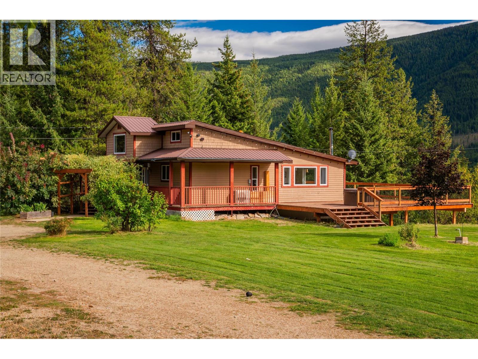 2396 Nault Road, Pass Creek, British Columbia  V1N 4T5 - Photo 8 - 10401860