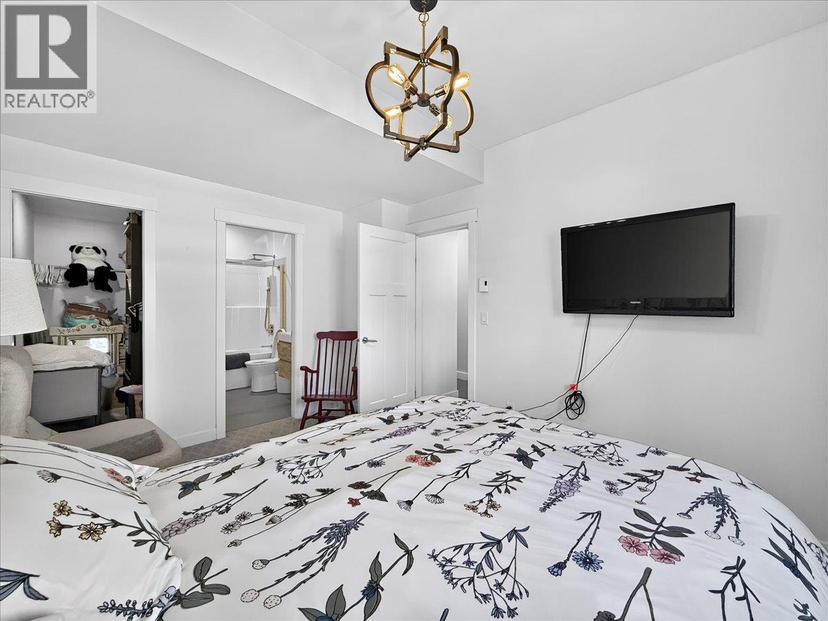 765 Kpokl Road, Invermere, British Columbia  V0A 1K4 - Photo 5 - 10401849