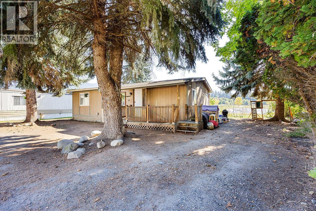 3495 Adair Street Unit# 18, Armstrong, British Columbia  V4Y 0J6 - Photo 2 - 10401869
