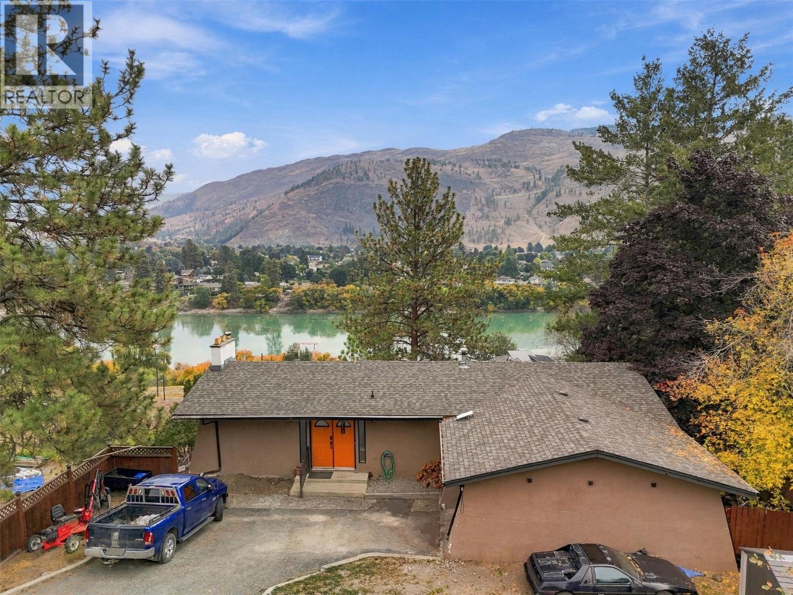 4389 Karindale Road, Kamloops, British Columbia  V2B 8N1 - Photo 1 - 10401939