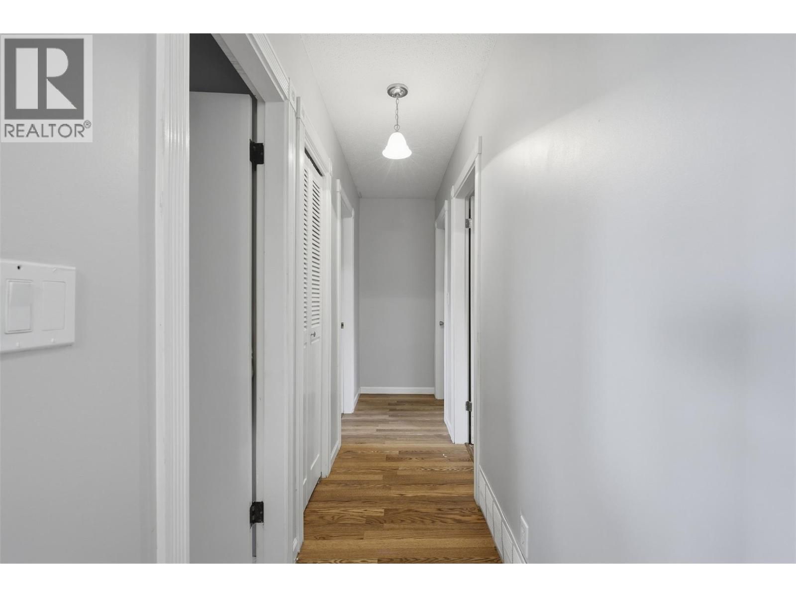 4389 Karindale Road, Kamloops, British Columbia  V2B 8N1 - Photo 16 - 10401939