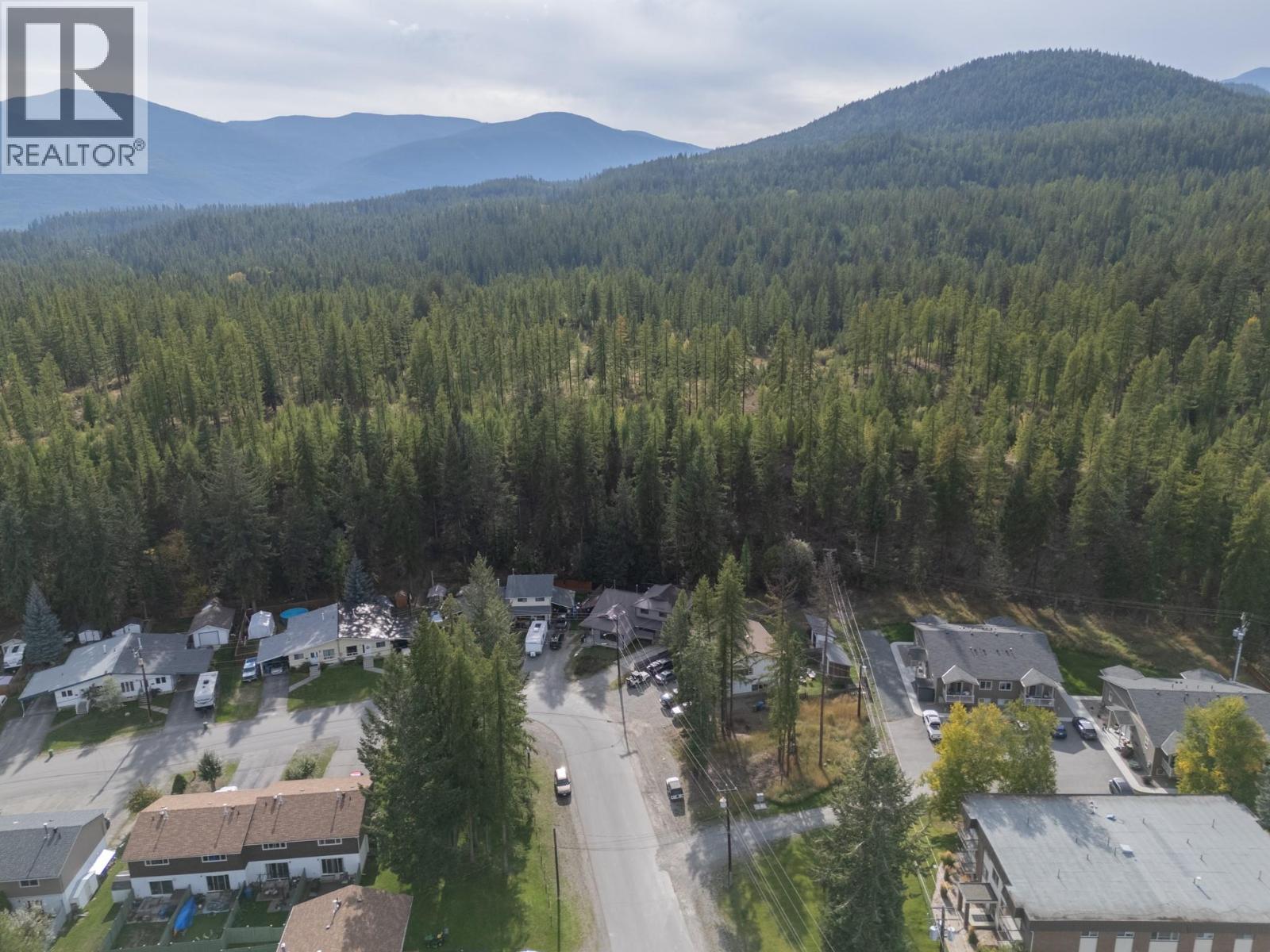 281 Kimbrook Crescent, Kimberley, British Columbia  V1A 3B1 - Photo 3 - 10401842