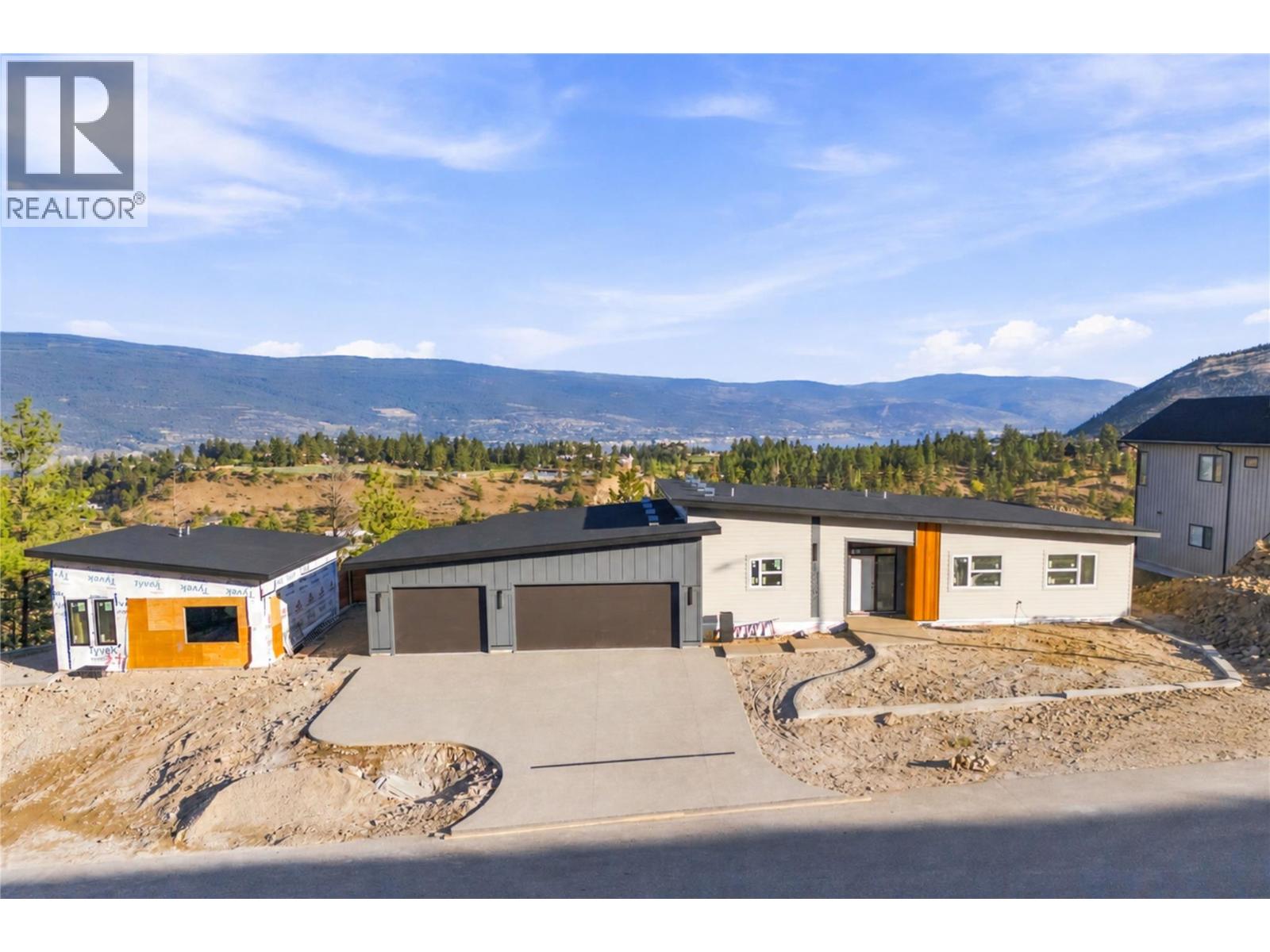 17587 Sanborn Street, Summerland, British Columbia  V0H 1Z3 - Photo 2 - 10401835