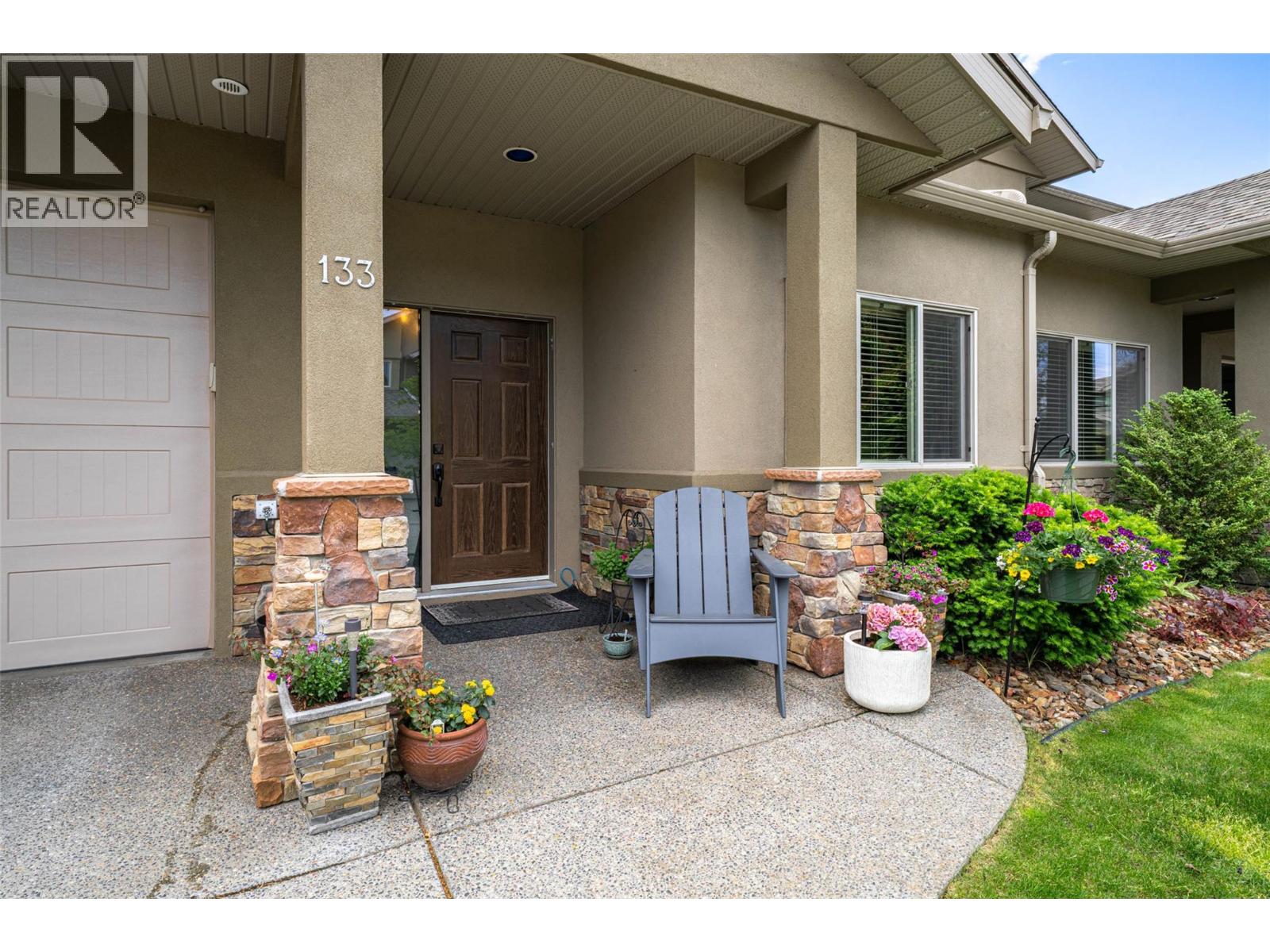 9875 Selkirk Drive Unit# 133, Coldstream, British Columbia  V1B 4C4 - Photo 2 - 10351233
