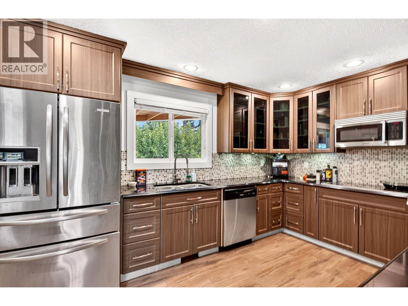 4634 Stevens Drive, Kamloops, British Columbia  V2H 1L5 - Photo 12 - 10401769