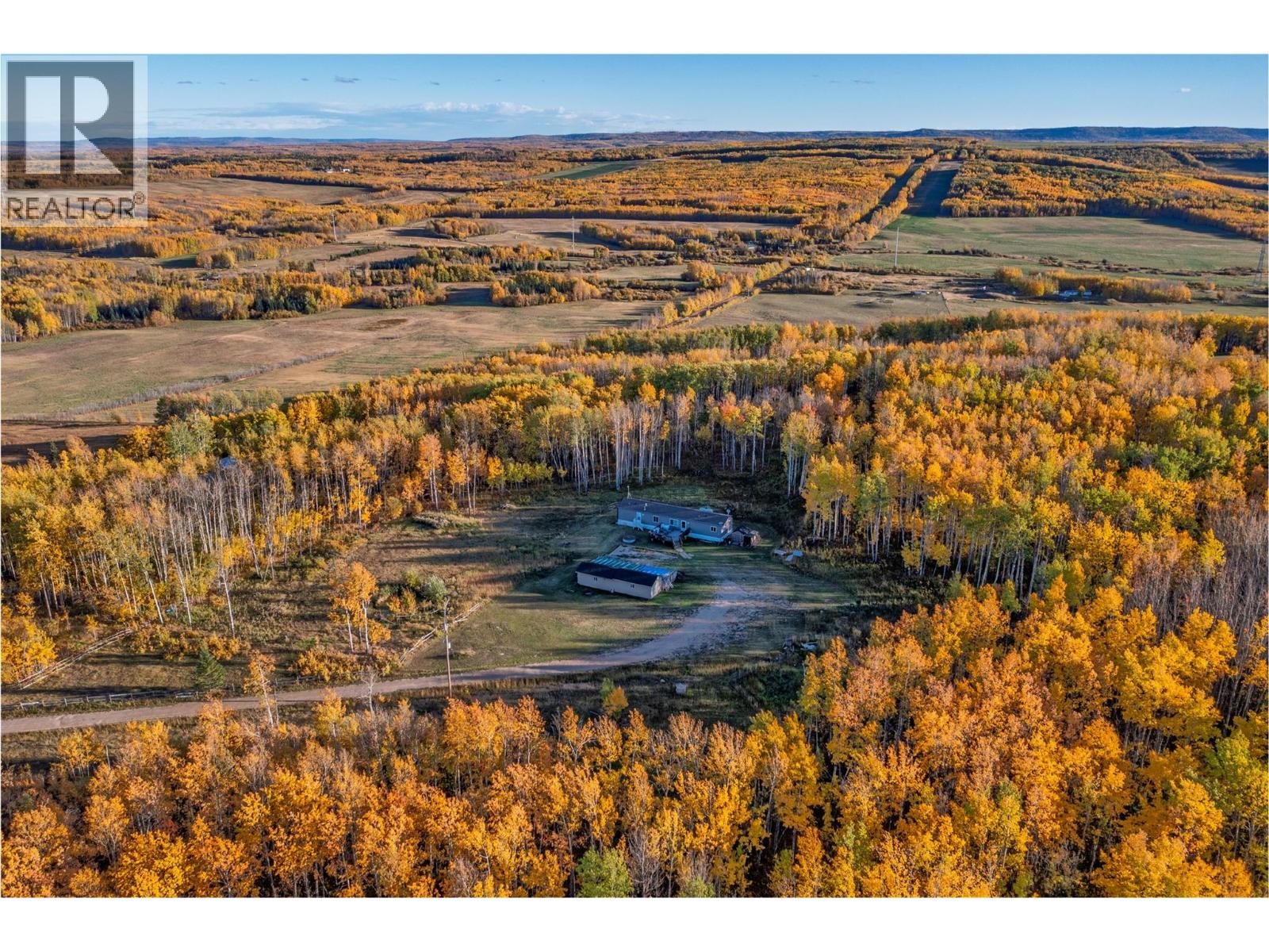 10111 253 Road, Dawson Creek, British Columbia  V0C 2E0 - Photo 1 - 10401956