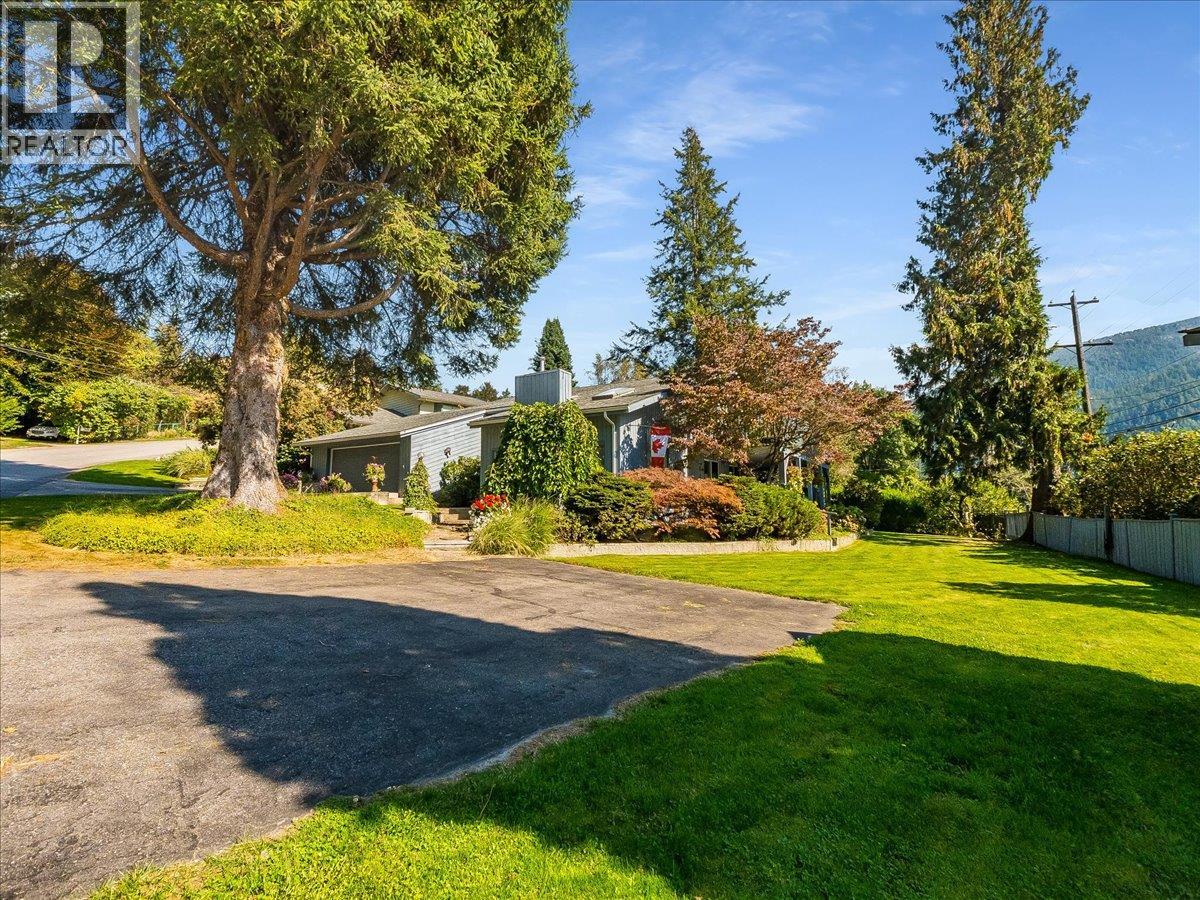 1512 Nasookin Road, Nelson, British Columbia  V1L 6J6 - Photo 7 - 10401928
